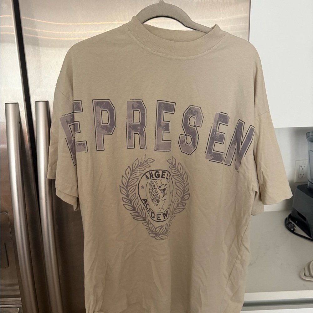 Represent Tee Tan